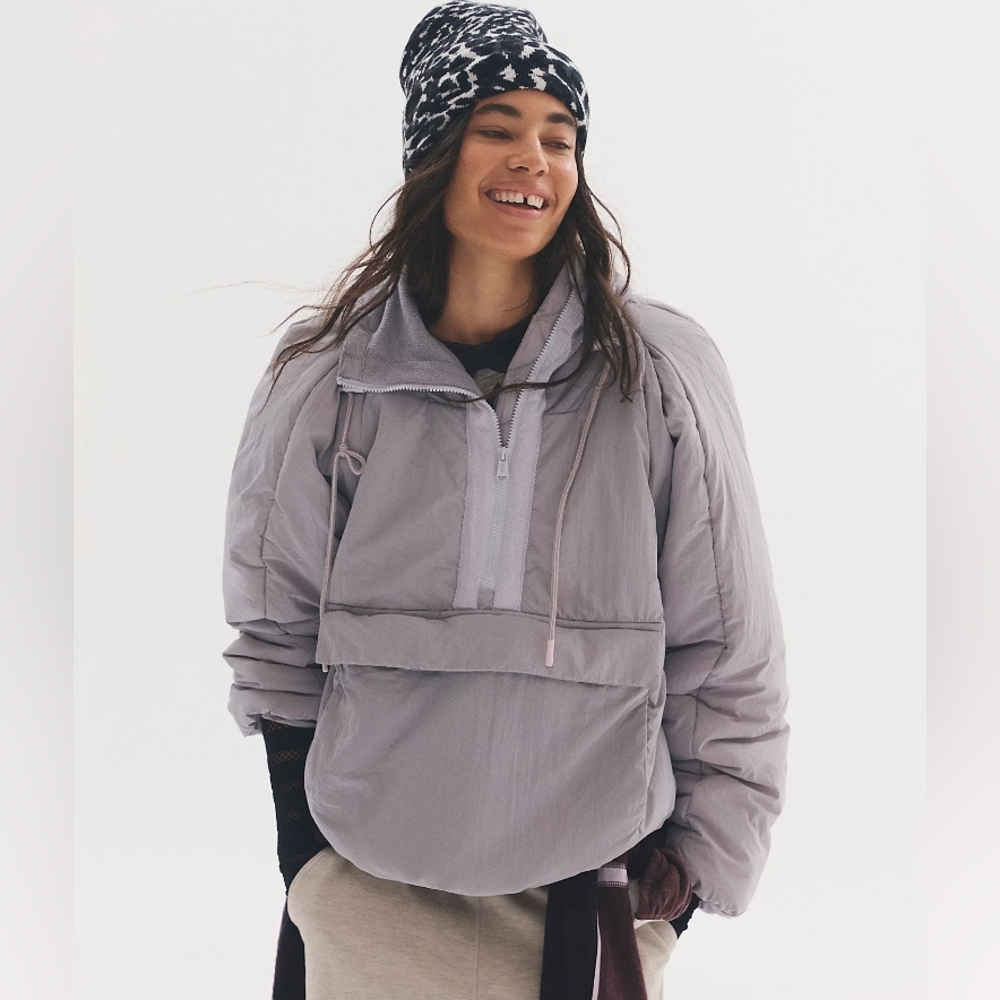 NWT FP Movement In A Pillow Packable Puffer Pullover Size Medium